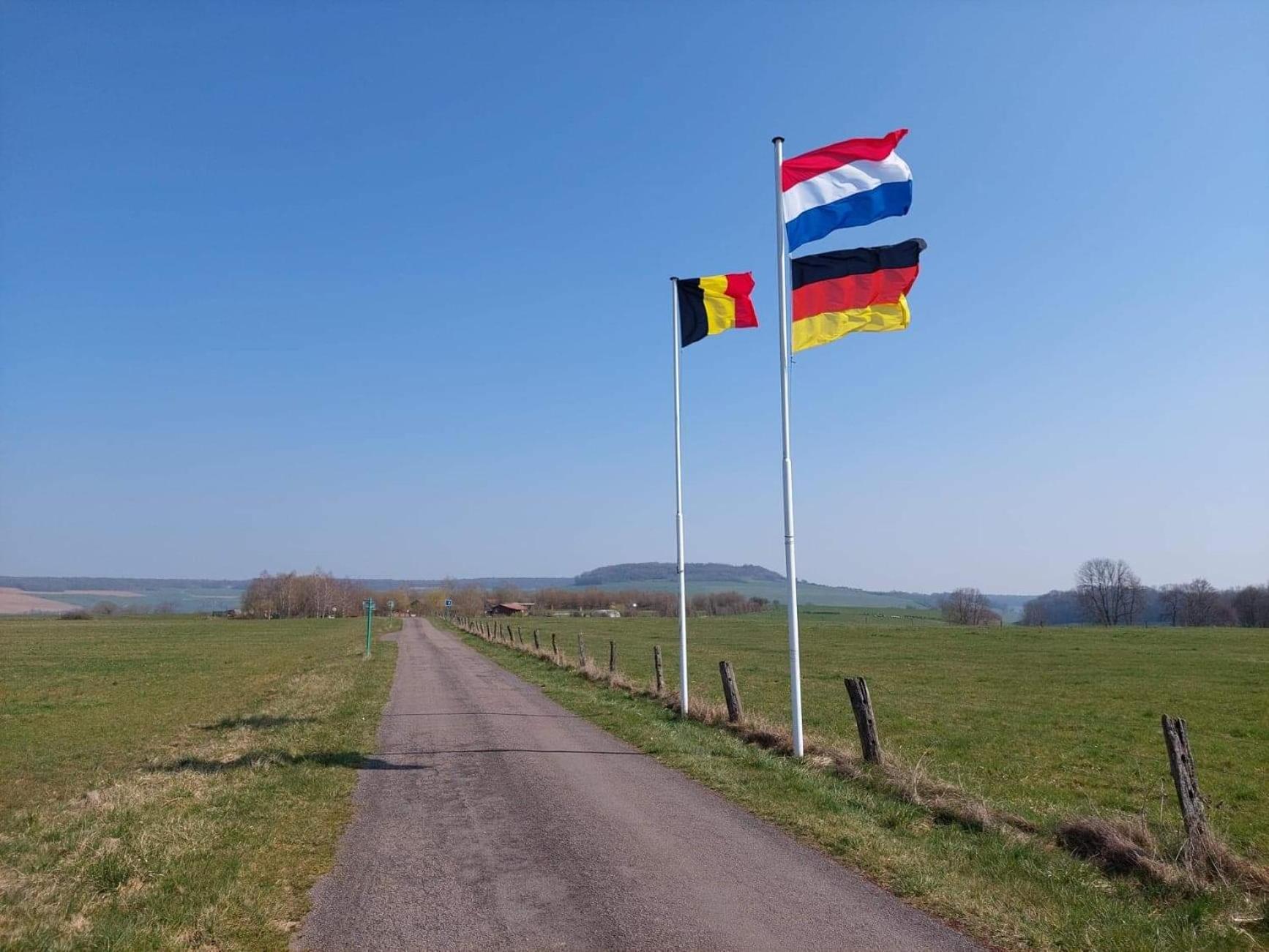 Camping Les Hirondelles Bourg-Sainte-Marie Zewnętrze zdjęcie
