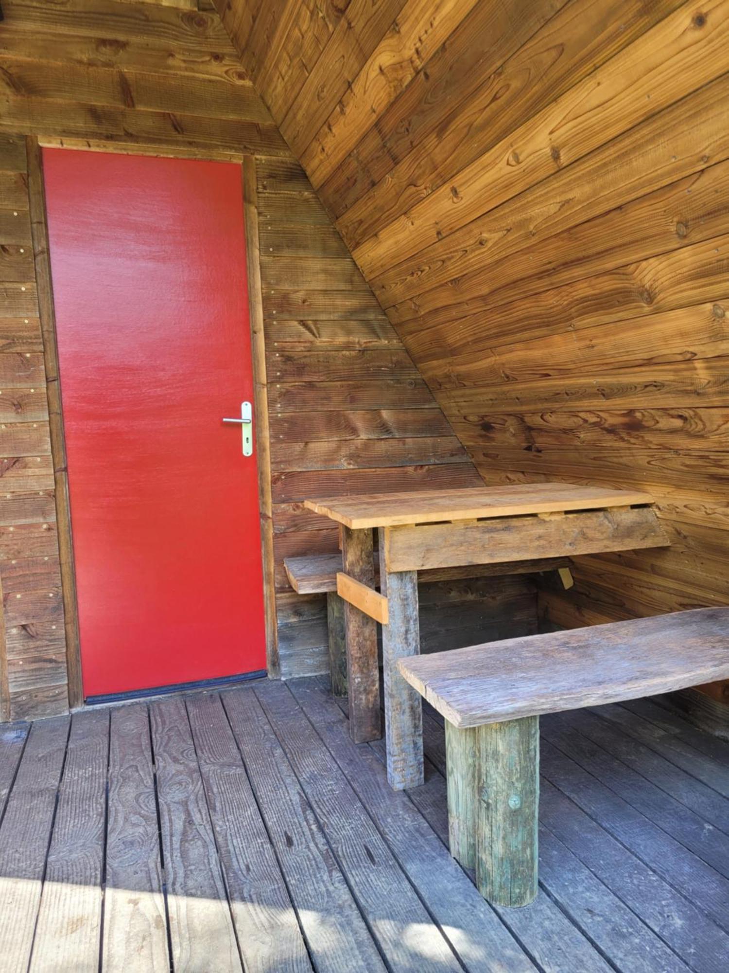 Camping Les Hirondelles Bourg-Sainte-Marie Zewnętrze zdjęcie