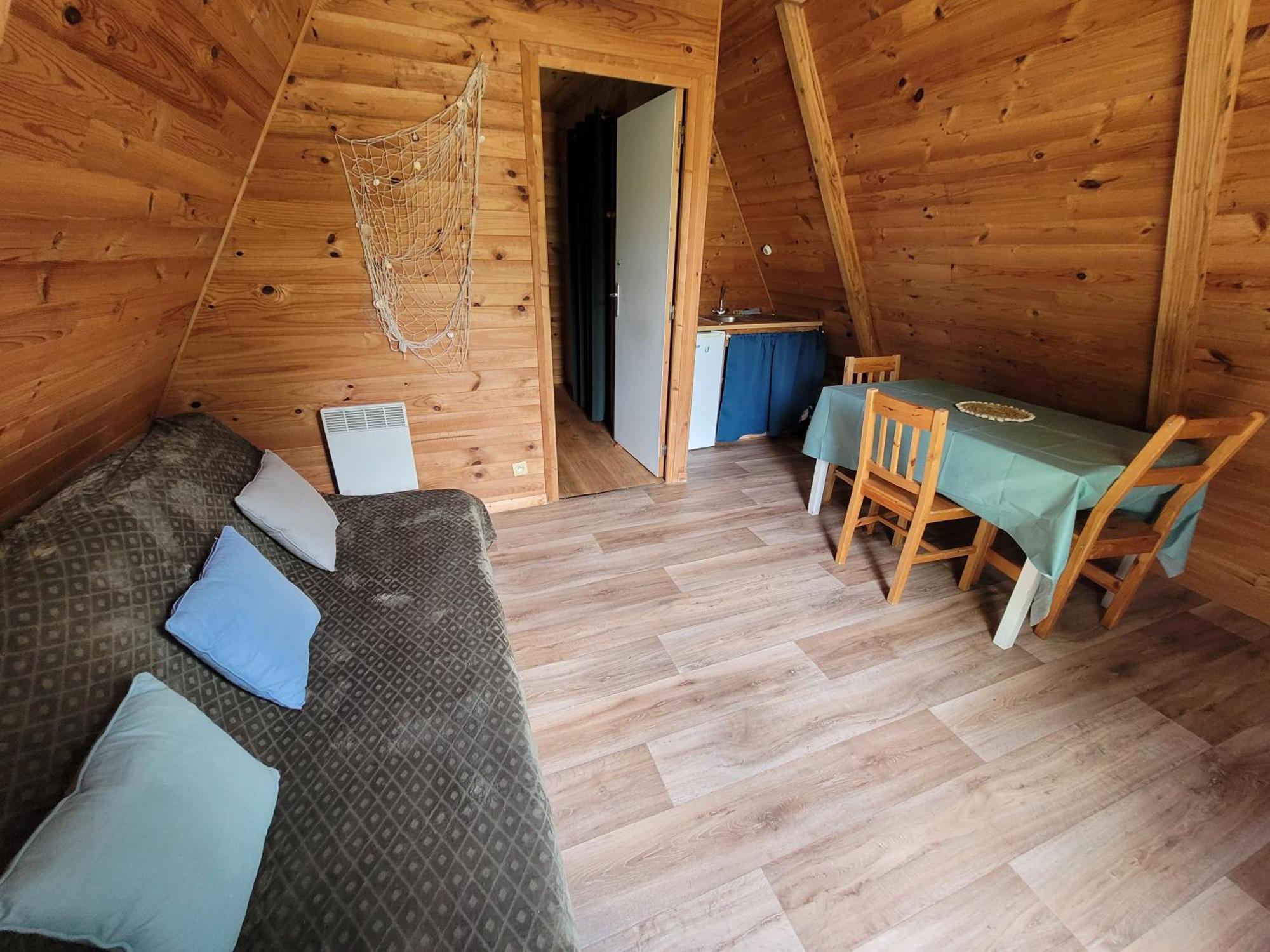 Camping Les Hirondelles Bourg-Sainte-Marie Zewnętrze zdjęcie