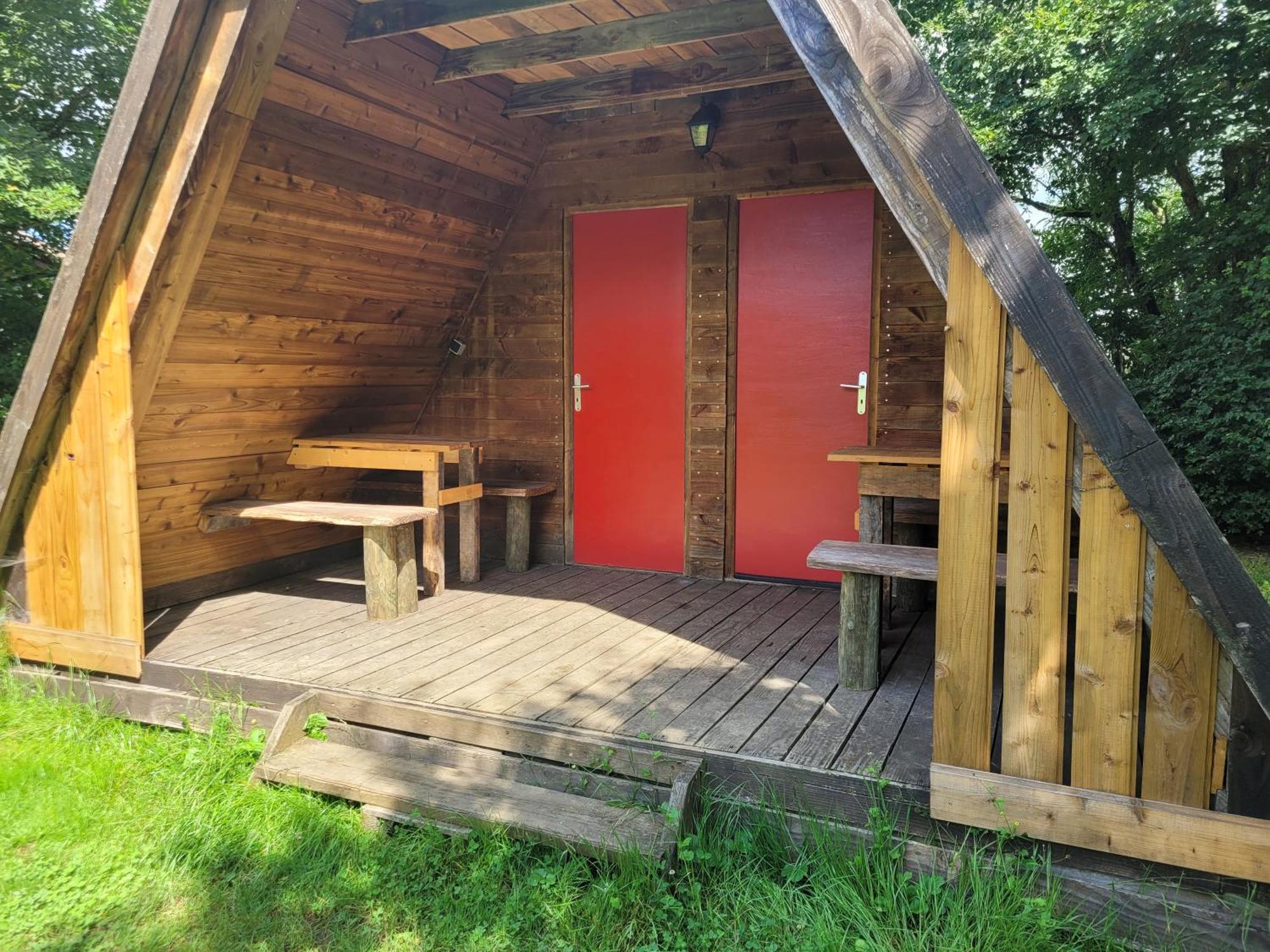Camping Les Hirondelles Bourg-Sainte-Marie Zewnętrze zdjęcie